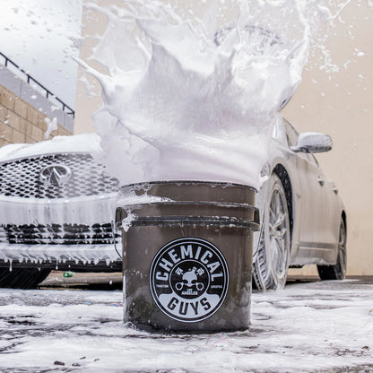 CHEMICAL GUYS HEAVY DUTY DETAILING BUCKET SMOKED BLACK (4.5 GAL)