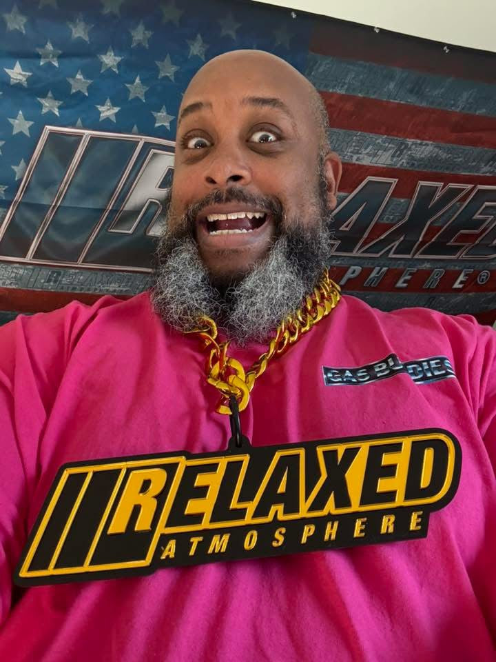 RELAXED ATMOSPHERE ACRYLIC CHAIN PENDANT